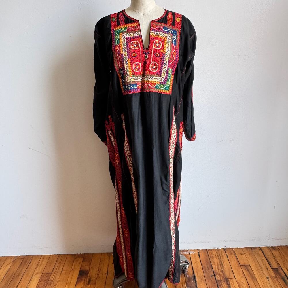 Vintage Heritage Embroidered Palestinian Tatreez Thobe
